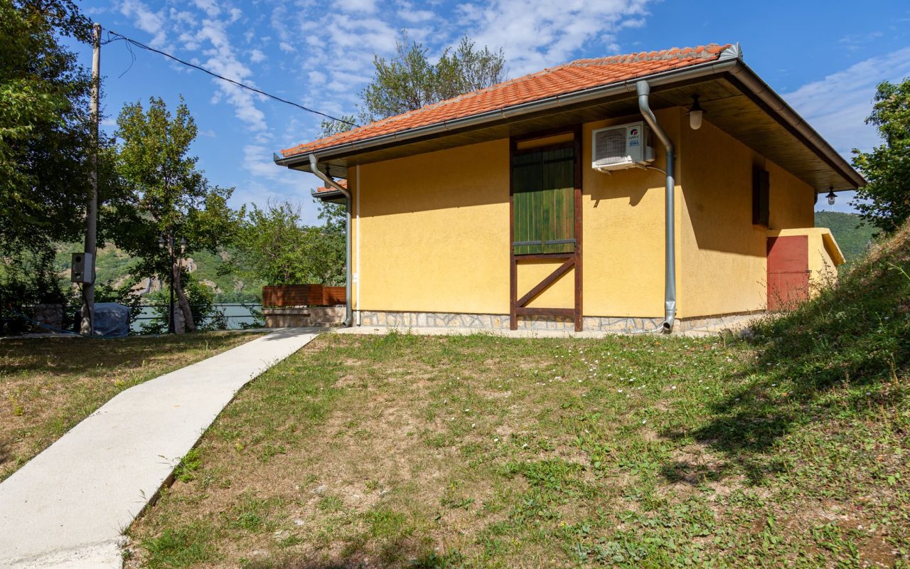 Kuća za odmor Kamelija Golubac 1